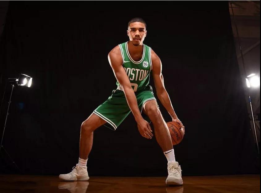 让球队背负 让球队背负