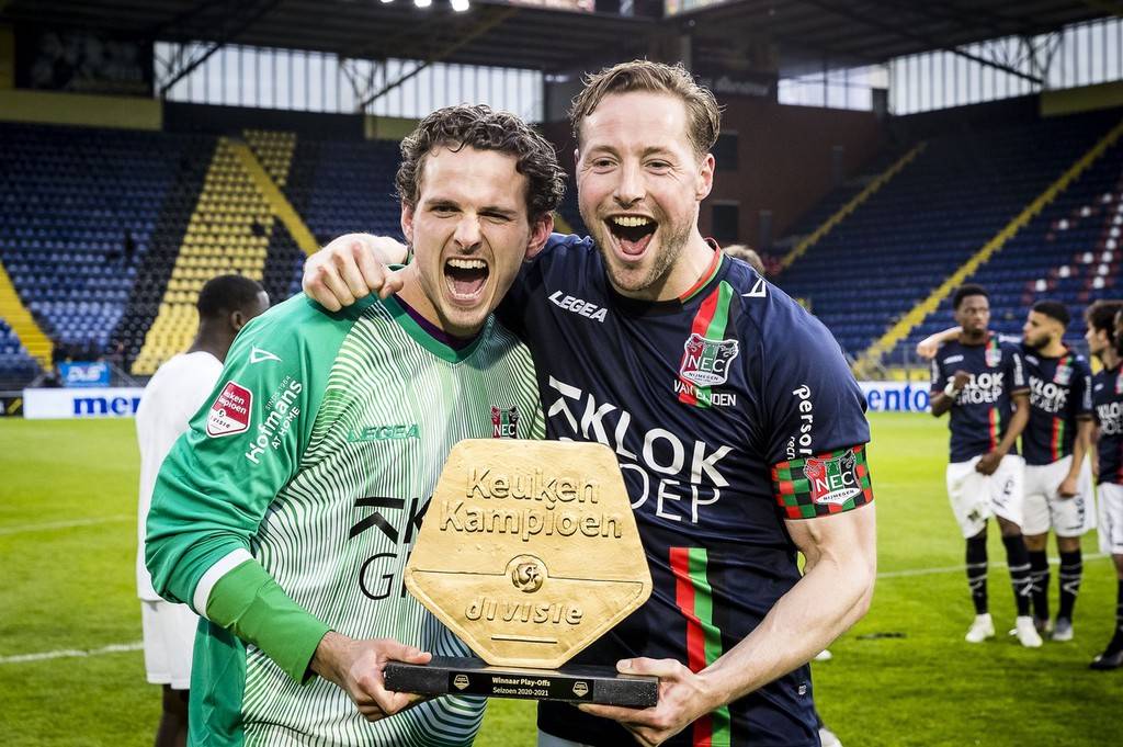 逼迫弃牌 逼迫弃牌