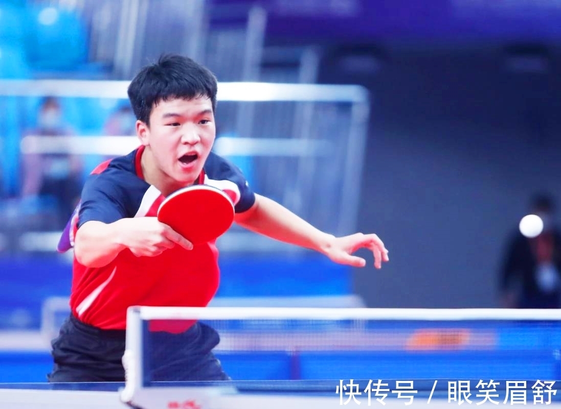 议的底气 议的底气